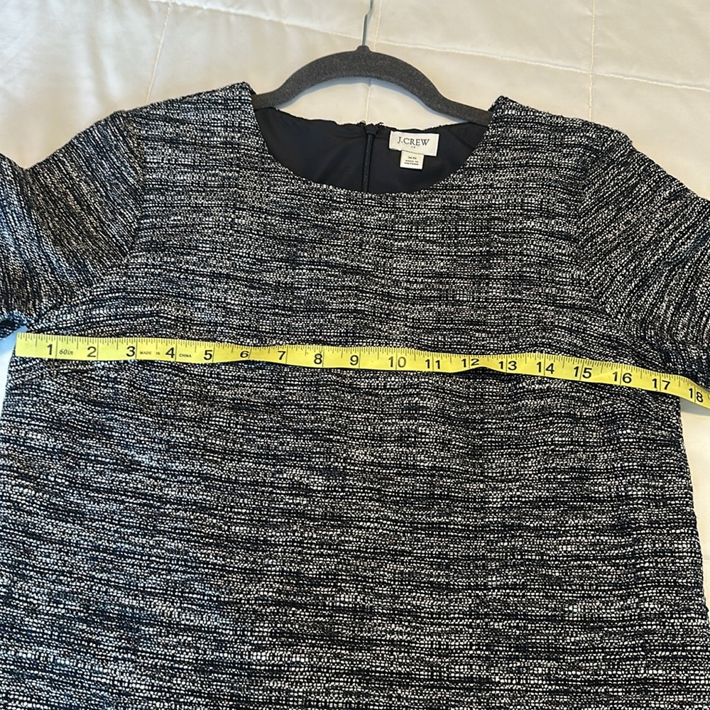 J Crew Women's Navy Blue White Tweed Top Short Sleeve 
Size XS - Picture 7 of 10